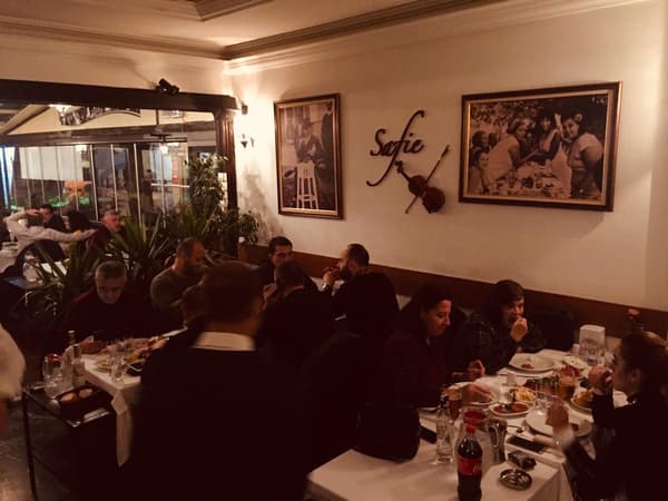 Safie Meyhane - 16. Fotoğraf